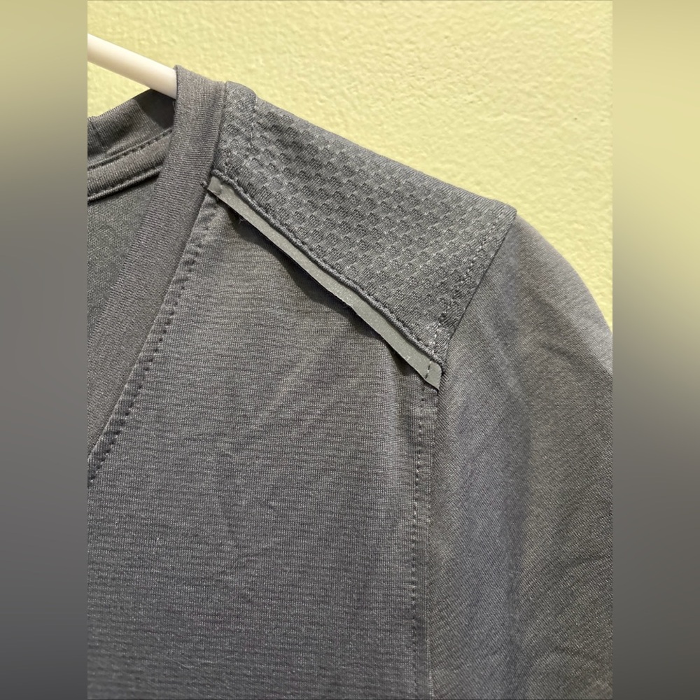 L.L. Bean Women's Gray Short Sleeve Top - Picture 10 of 11